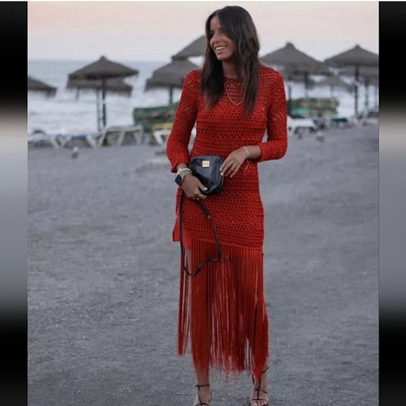 ZARA RED CROCHET KNIT DRESS WITH FRINGED HEM....BLOGGERS FAVORITE ✨️✨️SIZE S✨️ - Picture 4 of 5